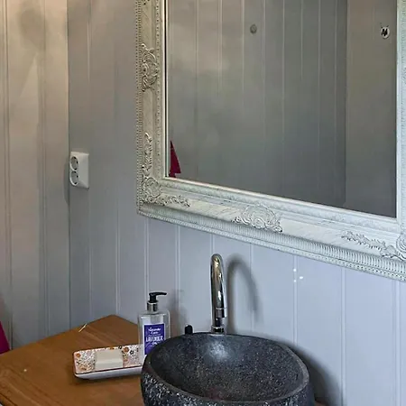 Awesome In With View Holiday home Saevareid